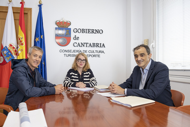 Gobierno de Cantabria sede cultura alcalde alfoz de lloredo