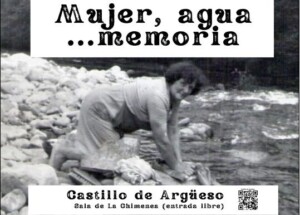 mujer agua memoria