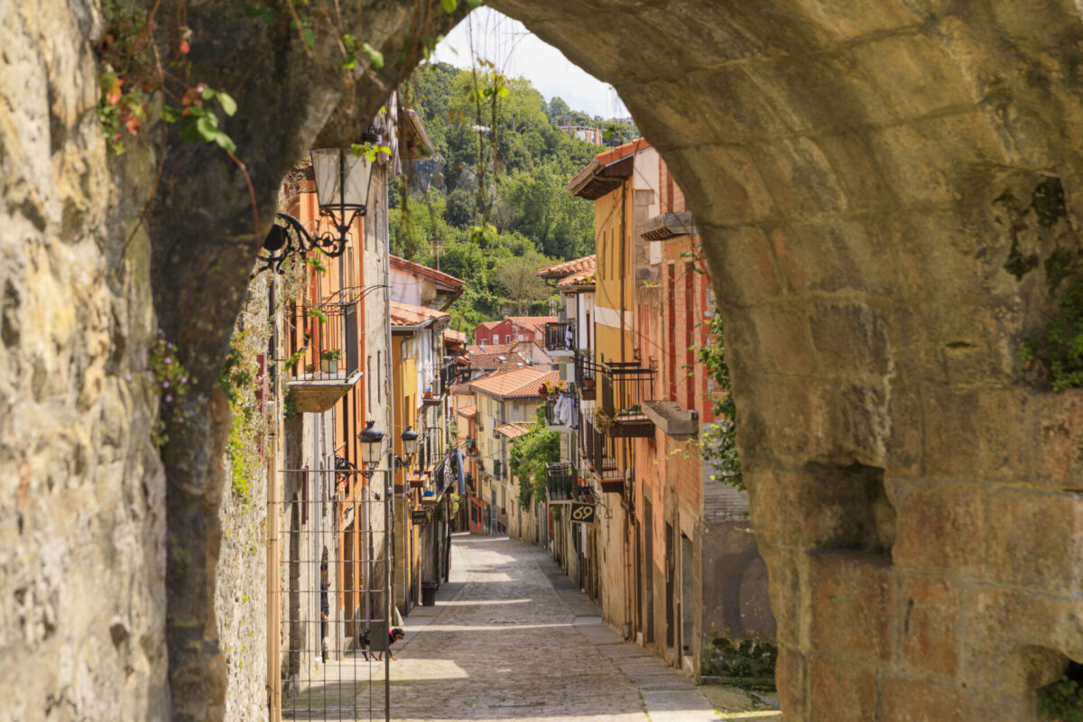 Puerta San Marcial en la Puebla Vieja, Laredo