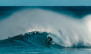 220126Dentro de una Ola1200