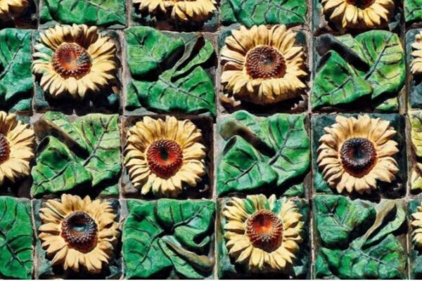 capricho gaudi febrero